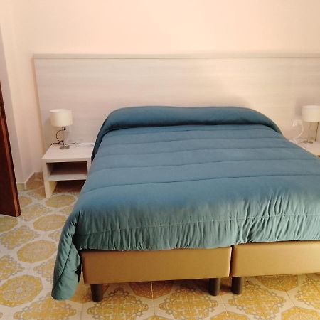 Albergo Maria Cristina Esperia Kültér fotó
